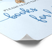 Teddy draagt blauwe ivoorballonnen voor baby poster (Hoek)