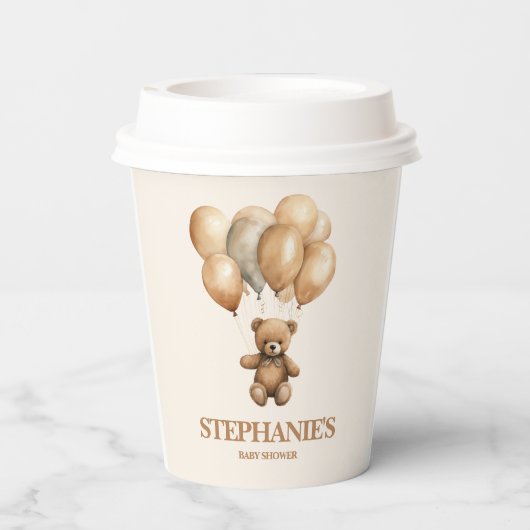  teddy houdt genderneutraal achter zich papieren bekers (Achterkant)