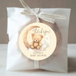 Teddy Moon-Baby shower Ronde Sticker<br><div class="desc">Introductie van onze schattige 'teddybeer op Moon' baby shower dank u sticker,  de perfecte aanvulling op elk baby shower feest. Dit charmante ontwerp heeft een schattig bruin beer zittend op een halve maan,  het creëren van een grillig en betoverend ontwerp dat uw gasten zal boeien.</div>