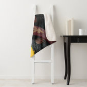 Teddy With Tie Graphic Sherpa Deken (In situ)