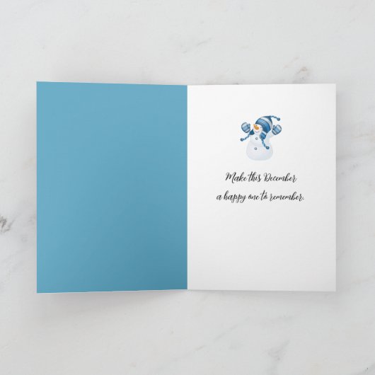 Teddybeer bouwt een sneeuwpop feestdagen kaart (Binnen)