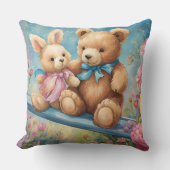 Teddybeer en Bunny Zittend in de tuin Kussen (Voorkant)