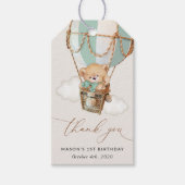 Teddybeer, groene heteluchtballon, eerste verjaard cadeaulabel (Voorkant)