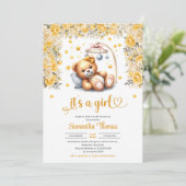 Teddybeer in wieg gele bloemen meisje baby shower kaart (Staand voorkant)