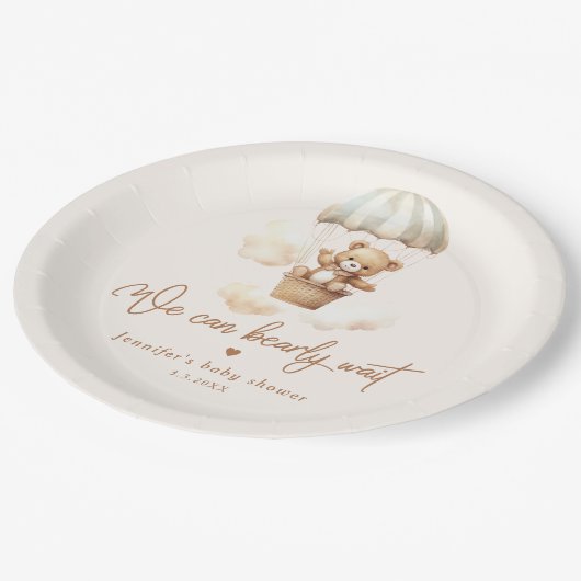 Teddybeer we kunnen het baby shower nog nauwelijks papieren bordje (Gekanteld)