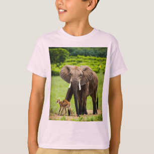 Teder moment: moeder en pasgeborene vormen een ban t-shirt