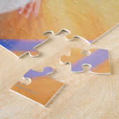 Teenage Girl Spelling Volleyball Legpuzzel (Zijkant)