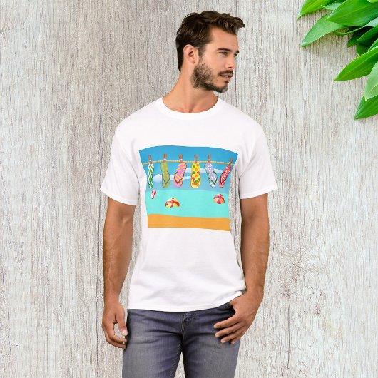 Teenslippers aan het strand t-shirt