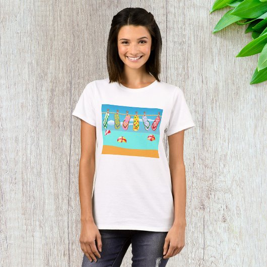 Teenslippers aan het strand t-shirt
