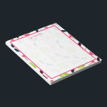 Teenslippers en zonnebrillen Notitieblok<br><div class="desc">Een notitieblok met een patroon van roze flamingos,  groene teenslippers en roze en blauwe zonnebrillen.</div>