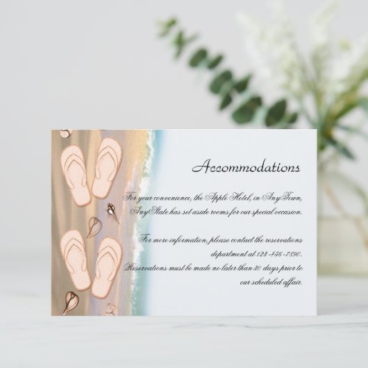 teenslippers op het Beach Wedding Insert Informatiekaartje (Staand voorkant)