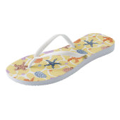 Teenslippers op het zomerstrand (Schuin)