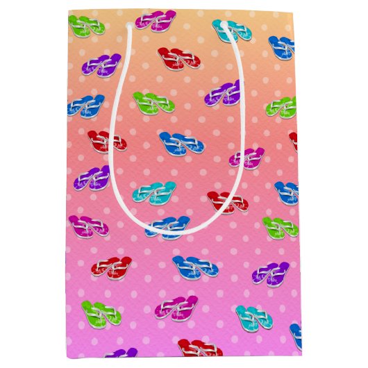 Teenslippers op Rainbow Polka Dot Wrapping Paper Medium Cadeauzakje (Voorkant)