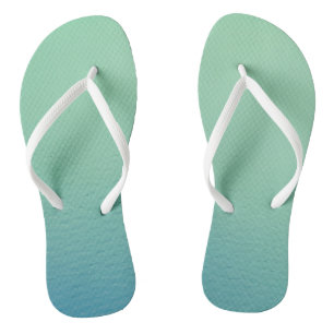 Teenslippers van het groene latexmodel