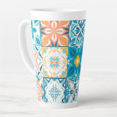  tegels in blauw en oranje latte mok (Linkerhoek)