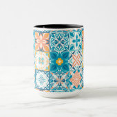 tegels in blauw en oranje mok (Midden)