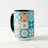 tegels in blauw en oranje mok (Voorkant links)