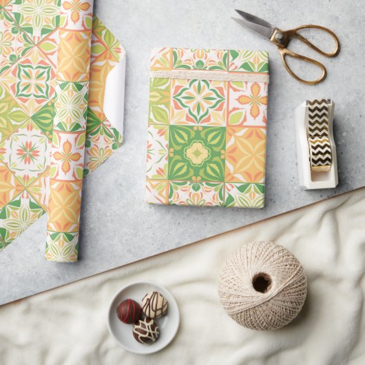  tegels in groen en geel cadeaupapier (Crafts)