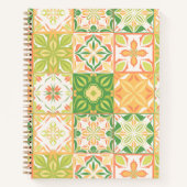 tegels in groen en geel notitieboek (Voorkant)