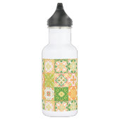  tegels in groen en geel waterfles  (Rechts)