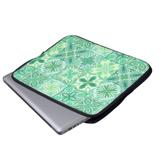  tegels in groen en wit laptop sleeve (Voorkant onderkant)
