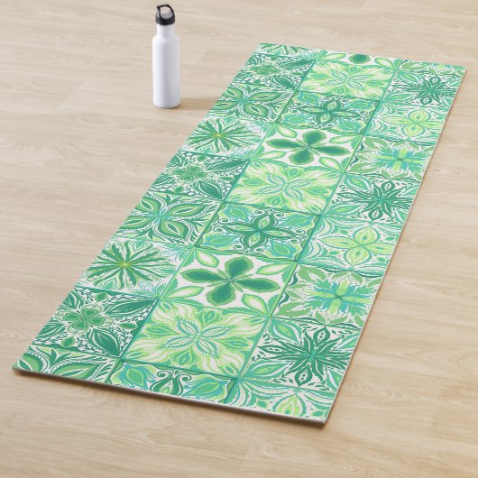  tegels in groen en wit yogamat (In situ)