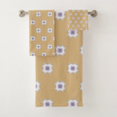 Tegels Paarse Gouden Bloemen-Look Fractal Art Gold Bad Handdoek (Insitu)
