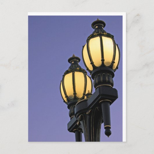 Tegen de paarse hemel briefkaart (Voorkant)