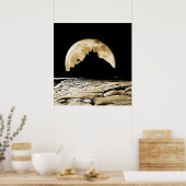 Tegen het licht van de sepia maan poster (Keuken)