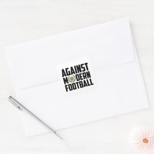 Tegen modern Football. Vierkante Sticker (Envelop)