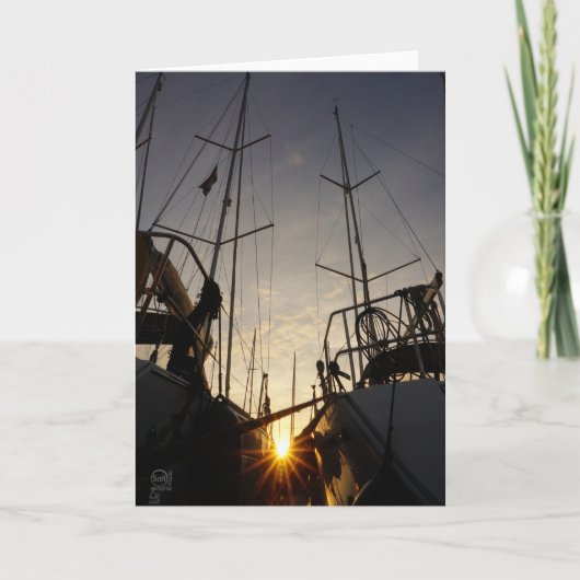 Tegenlicht bij 2 zeilboten in de haven. kaart (Voorkant)