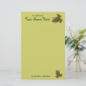 Tegenover elkaar klimmende groene kikkers Close-up Briefpapier (Staand voorkant)