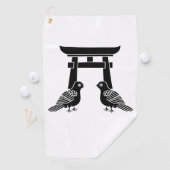 Tegenover elkaar staande duiven en Torii Golfhanddoek (Insitu)