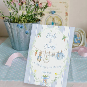 Teken Cute Bunny Boy Clothesline Boeken en Kaarten Reclamebord Met Voetstuk
