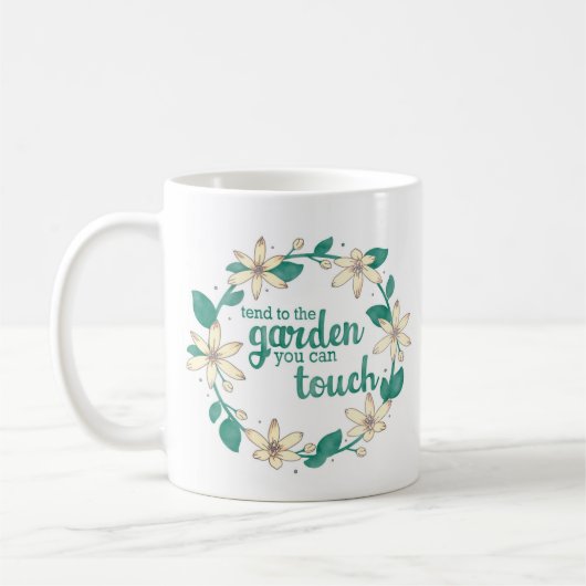 Teken naar de tuin waarop u de waterverf kunt aanr koffiemok (Links)