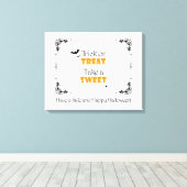 Teken voor Halloween Treat Canvas Afdruk (Insitu (Houten vloer))