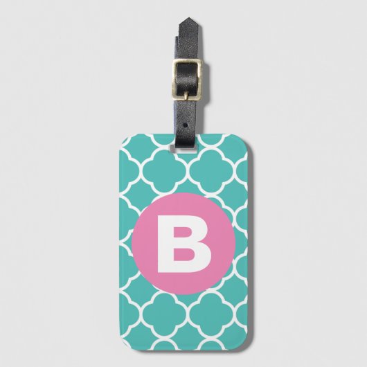Tekenblauw Quatrefoil Patroon Aangepaste Roze Mono Bagagelabel (Voorkant (verticaal))