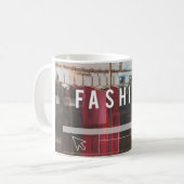 Tekenen met nieuwe koffiemok (Voorkant links)