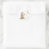 Tekening van schattige teddybeer kijken naar de st ronde sticker (Tas)