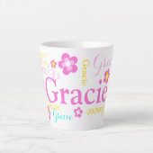 Tekst en grafische bloemen meisjes heten Gracie Latte Mok (Voorkant)
