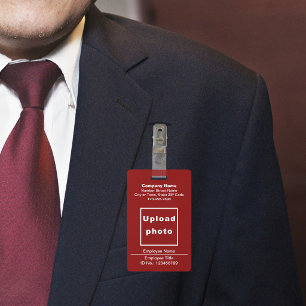 Tekstgebaseerd met rode badge met werknemersfoto