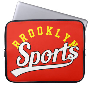 Tekstontwerp: SPORTS white + uw eigen tekst en ide Laptop Sleeve
