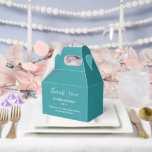 Tekstvak Bedankdoosjes<br><div class="desc">De Party Favoriet Box wordt getoond in een elegante blauwgroen kleur. Pas dit item aan en wijzig de voorbeeldtekst in de jouwe. Tip: Voeg gewoon je geweldige lekkernijen toe en voeg wat feestelijk lint toe.</div>