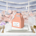 Tekstvak Bedankdoosjes<br><div class="desc">Party gunst box wordt getoond in een elegante perzikkleur. Pas dit item aan en wijzig de voorbeeldtekst in de jouwe. Tip: Voeg gewoon je geweldige lekkernijen toe en voeg wat feestelijk lint toe.</div>