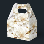 Tekstvak Bedankdoosjes<br><div class="desc">Party gunst box wordt getoond in een ivoor en gouden bloemenprint. Pas dit object aan en voeg het toe of koop het zoals het wordt weergegeven. Tip: Voeg er een sticker aan toe met namen en voeg wat lint toe. Gelicentieerd Afbeelding Tip: Voeg gewoon je geweldige lekkernijen toe en voeg...</div>