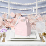 Tekstvak Bedankdoosjes<br><div class="desc">Party gunst box wordt getoond in een elegante blush roze kleur. Pas dit item aan en wijzig de voorbeeldtekst in de jouwe. Tip: Voeg gewoon je geweldige lekkernijen toe en voeg wat feestelijk lint toe.</div>