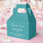 Tekstvak Bedankdoosjes<br><div class="desc">De Party Favoriet Box wordt getoond in een elegante blauwgroen kleur. Pas dit item aan en wijzig de voorbeeldtekst in de jouwe. Tip: Voeg gewoon je geweldige lekkernijen toe en voeg wat feestelijk lint toe.</div>