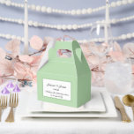 Tekstvak Bedankdoosjes<br><div class="desc">Party gunst box wordt getoond in een elegante salie groene kleur. Pas dit item aan en wijzig de voorbeeldtekst in de jouwe. Tip: Voeg gewoon je geweldige lekkernijen toe en voeg wat feestelijk lint toe.</div>