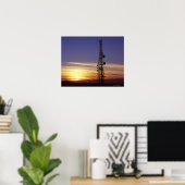 Telecommunicatiemast bij zonsondergang poster (Thuiskantoor)