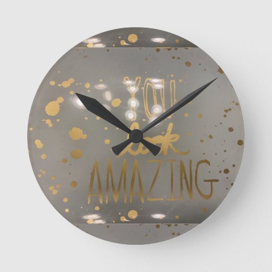 Telkens als je op tijd kijkt, klik je op... ronde klok (Voorkant)